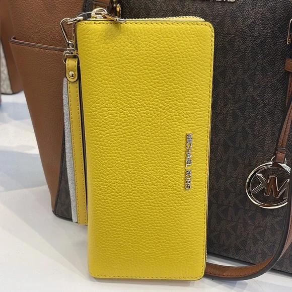 MICHAEL KORS JST 
Leather Continental Wristlet Phone Case Wallet 
Daisy Yellow - Picture 5 of 16